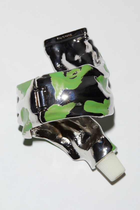 (image for) Resourceful Paint tube bracelet